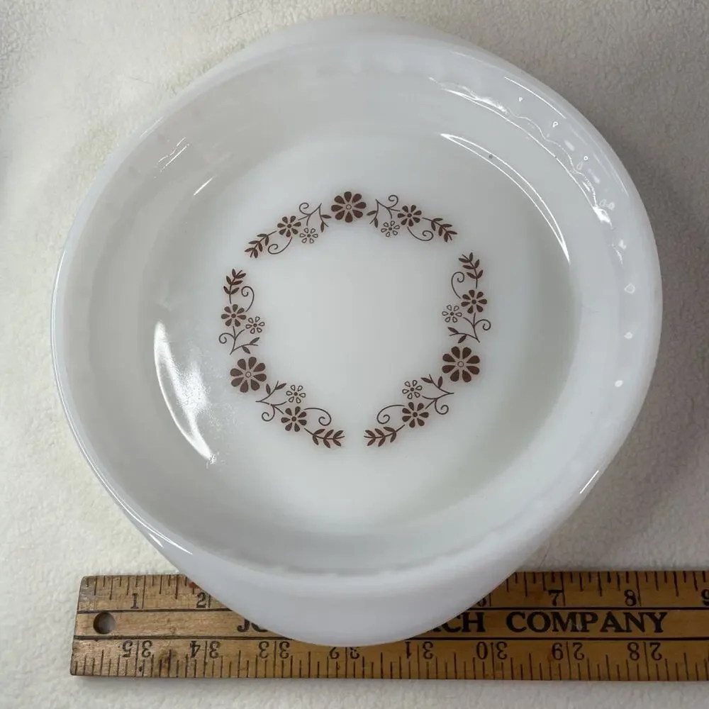 Vintage Milk Glass Fluted Pie Plate Brown Daisy Retro Dyna ware Pyr-O-Rey 9